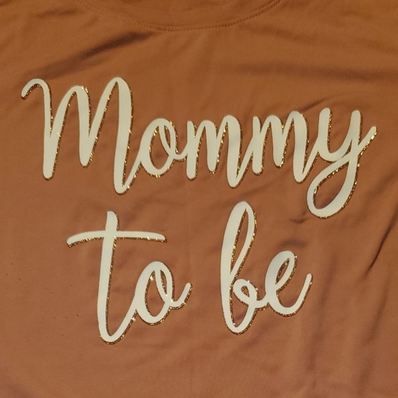 EVCR MATERNITY Mommy to Be tee Ruched sides baby feet XL - Picture 2 of 6